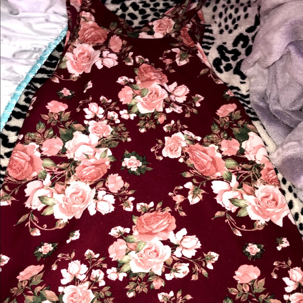 flowery shirt .